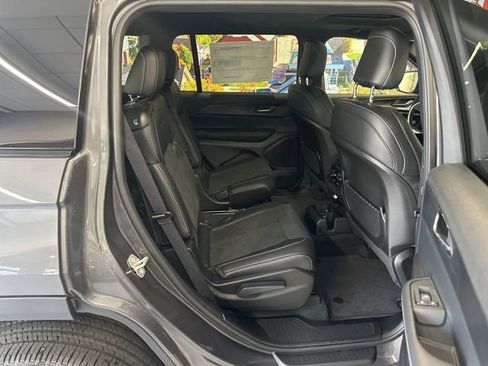 New 2025 Jeep Grand Cherokee L Altitude image 52