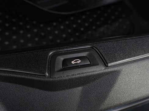 Used 2024 BMW X5 xDrive40i w/ M Sport Package image 13