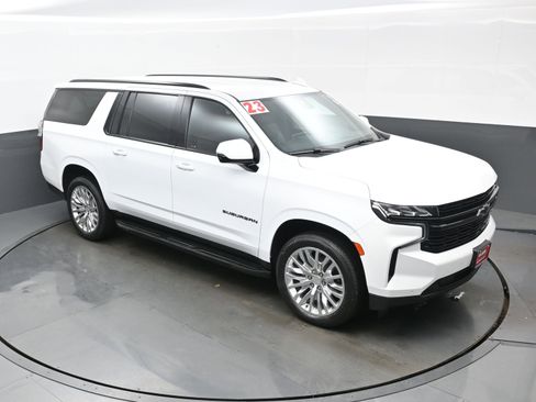 Used 2023 Chevrolet Suburban RST w/ Luxury Package image 36