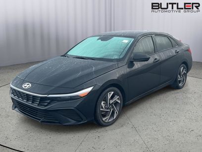 Used 2025 Hyundai Elantra Sport w/ Cargo Package