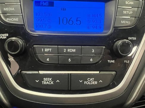 Used 2013 Hyundai Elantra GLS w/ Preferred Pkg FWD image 22