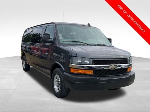Used 2016 Chevrolet Express 3500 LT w/ LT Preferred Equipment Group image 1
