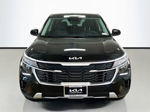 New 2026 Kia Seltos LX image 2