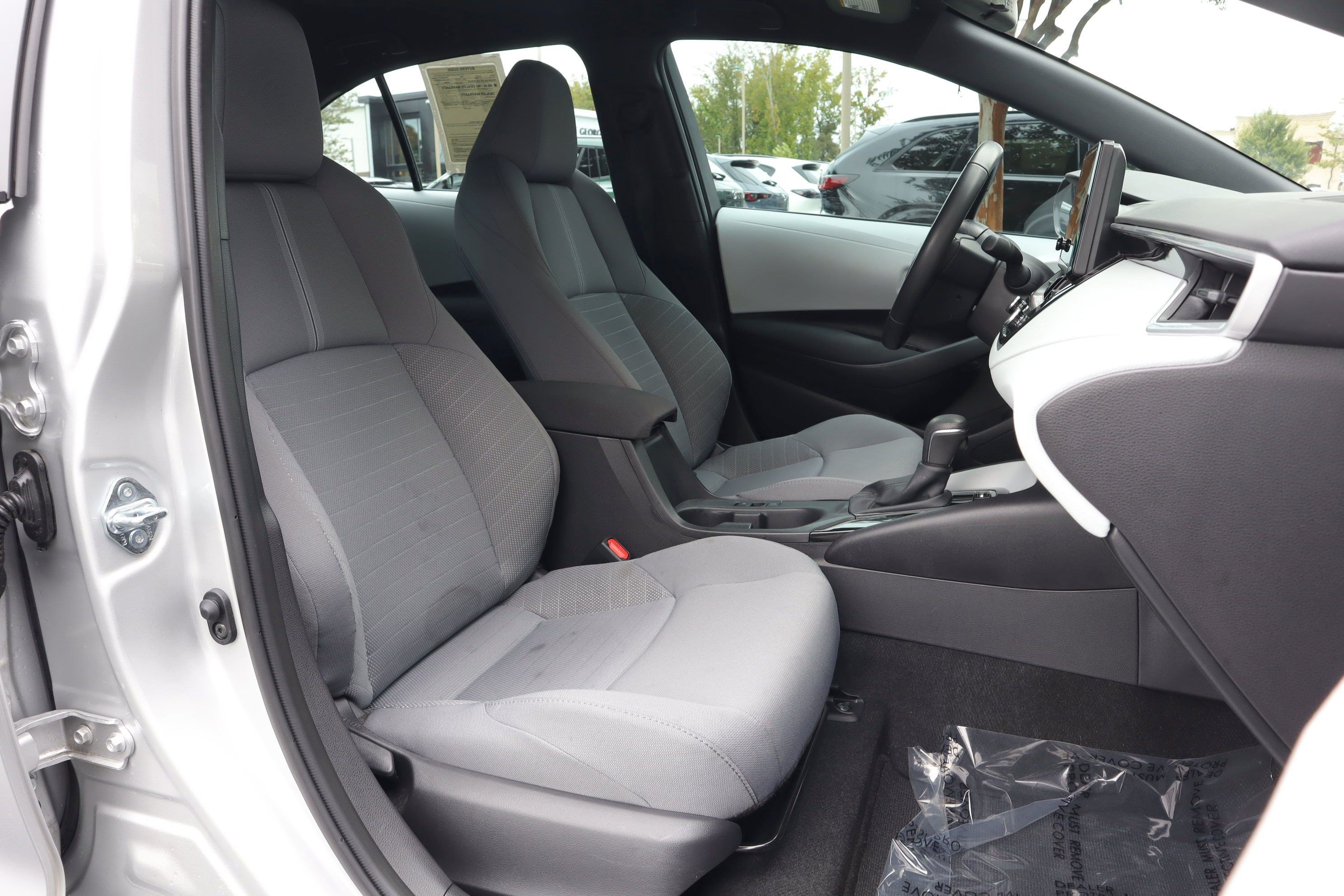 Used 2026 Toyota Corolla SE FWD image 9
