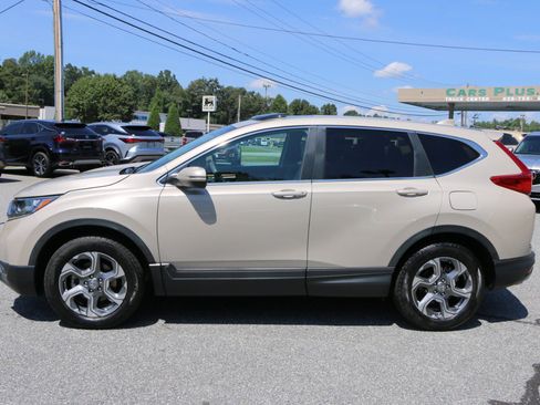 Used 2018 Honda CR-V EX image 2