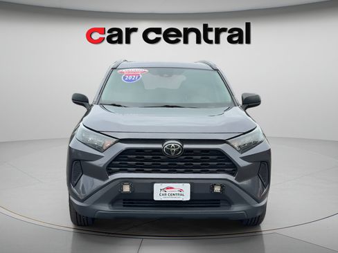 Used 2021 Toyota RAV4 LE AWD/4WD image 8
