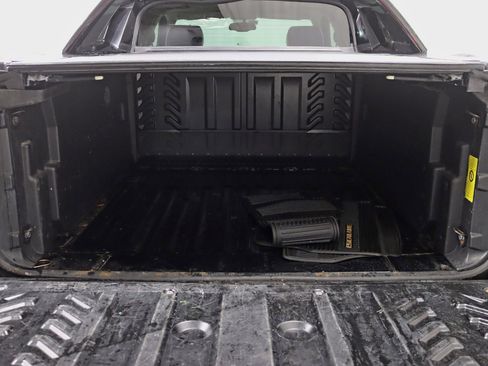 Used 2011 Cadillac Escalade EXT image 30