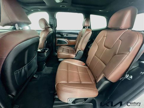 Certified 2025 Kia Telluride SX w/ SX Captain's Chair Package FWD image 25