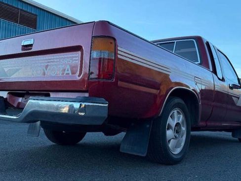Used 1989 Toyota Pickup SR5 image 16