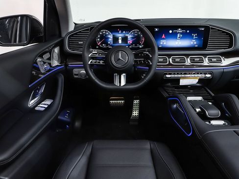 New 2026 Mercedes-Benz GLS 450 4MATIC image 15