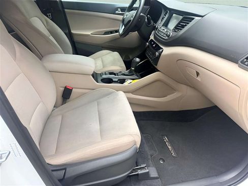Used 2018 Hyundai Tucson Sport FWD image 14