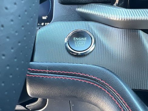 Used 2025 Ford Explorer ST-Line image 33