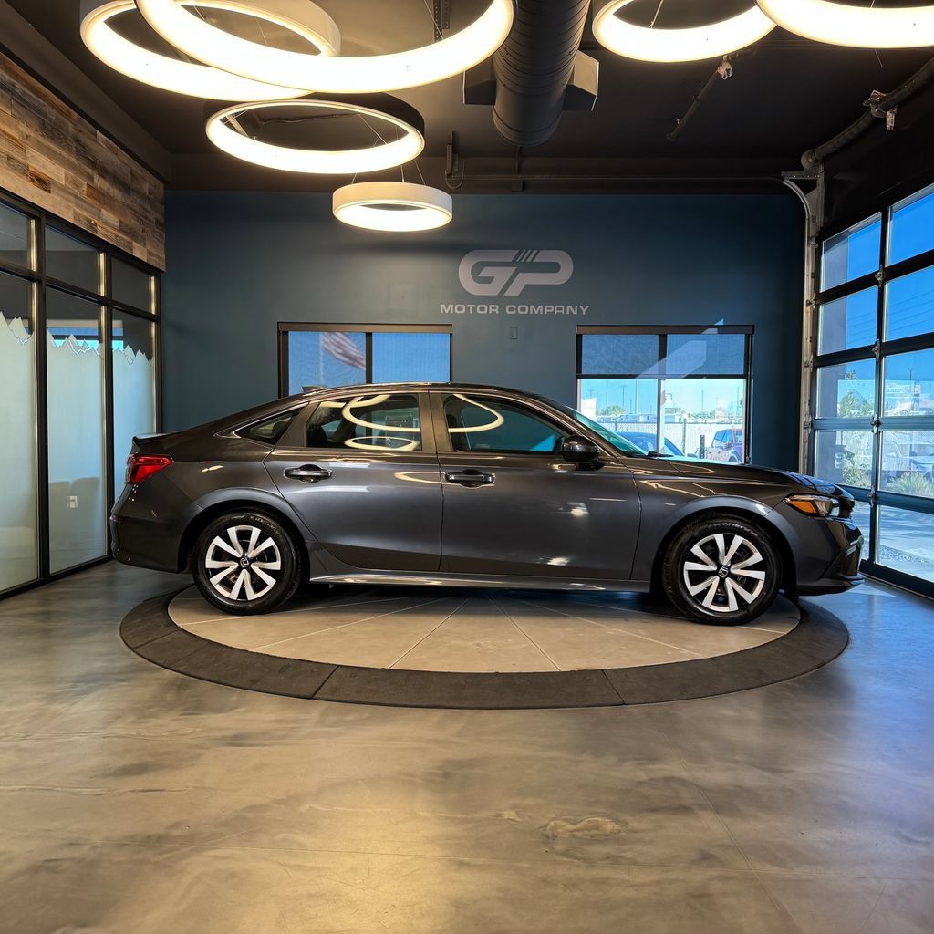 Used 2023 Honda Civic LX image 2