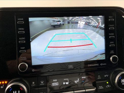 Used 2022 Toyota Highlander XSE image 13