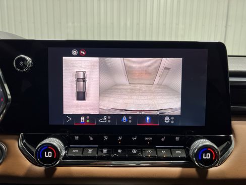 New 2025 GMC Canyon AT4 w/ Technology Plus Package image 13