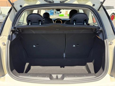 Used 2021 MINI Cooper 2-Door Hardtop FWD image 26