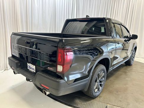 Used 2025 Honda Ridgeline Sport image 28