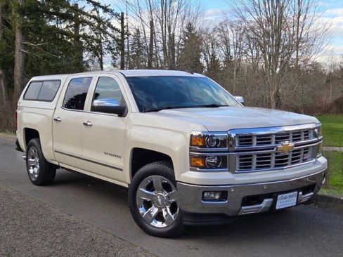 Used 2015 Chevrolet Silverado 1500 LTZ Z71 w/ LTZ Plus Package AWD/4WD image 7