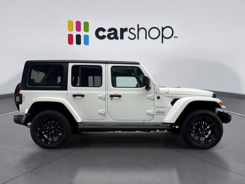 Used 2023 Jeep Wrangler Unlimited Sahara image 6
