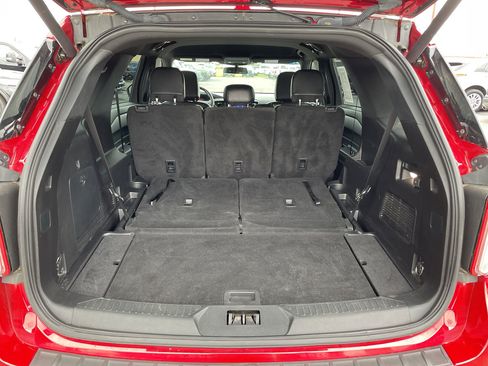 Used 2020 Ford Explorer XLT w/ Equipment Group 202A image 25