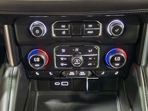 Used 2023 Chevrolet Tahoe LT w/ Luxury Package RWD image 39