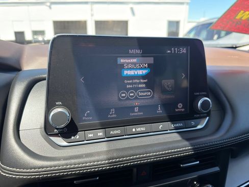 Used 2023 Nissan Rogue SV FWD image 24