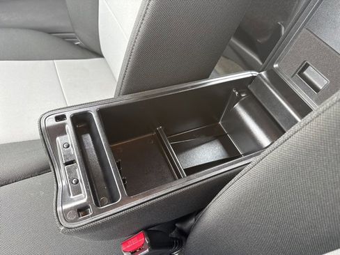 Used 2011 Ford Ranger XLT image 31