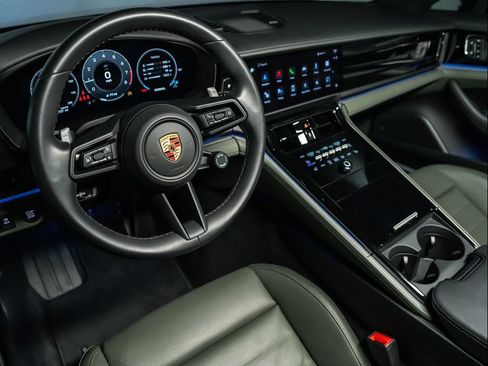 Used 2024 Porsche Panamera RWD image 4