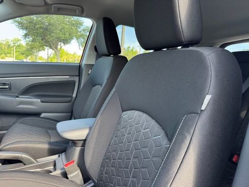 Used 2025 Mitsubishi Outlander Sport SE image 35