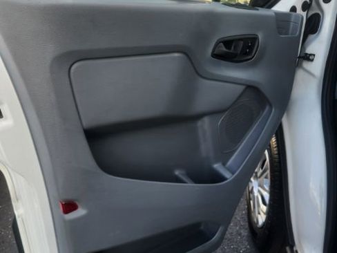 Used 2018 Ford Transit 150 XLT image 21