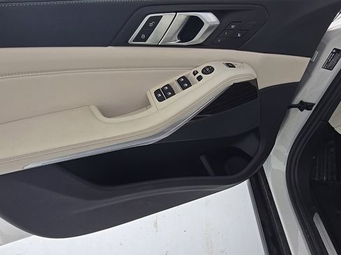 Certified 2023 BMW X5 xDrive40i w/ Premium Package image 15