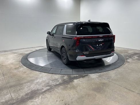 New 2026 Kia Carnival image 6