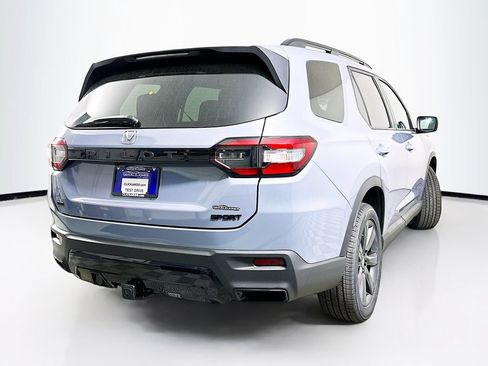 Used 2026 Honda Pilot Sport image 7