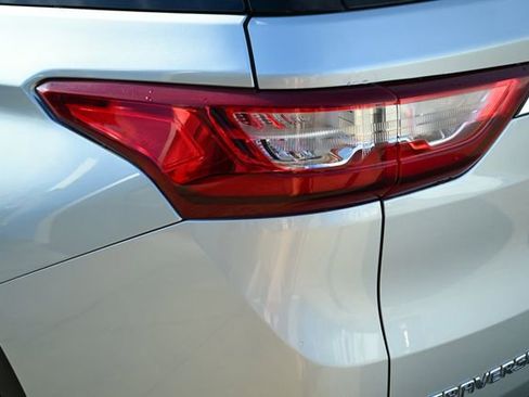 Used 2020 Chevrolet Traverse LT w/ LT Premium Package image 15