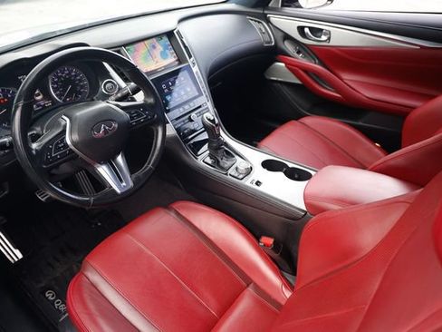 Used 2018 INFINITI Q60 Red Sport 400 w/ Pro Active Package RWD image 6