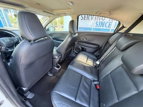 Used 2020 Honda HR-V Touring image 27