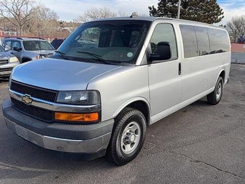 Used 2017 Chevrolet Express 3500 LT w/ LT Preferred Equipment Group image 5