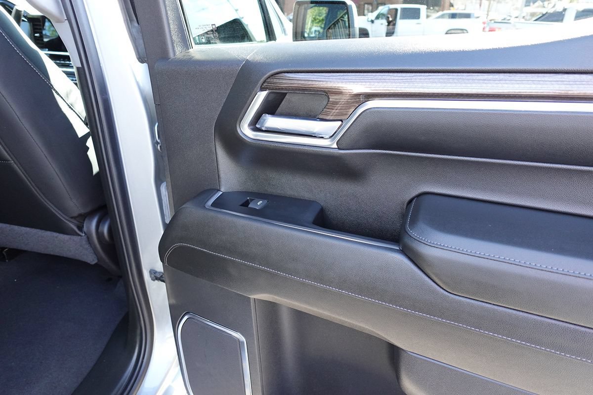 Used 2024 Chevrolet Silverado 1500 LT AWD/4WD image 30