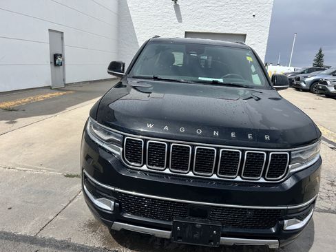 Used 2022 Jeep Wagoneer Series III AWD/4WD image 8