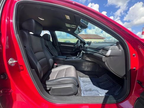 Used 2018 Honda Accord Sport image 45