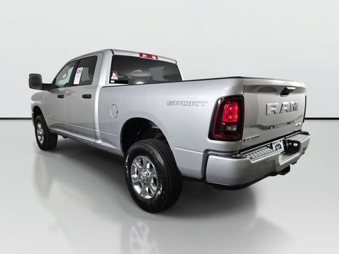 New 2026 RAM 2500 Big Horn AWD/4WD image 7