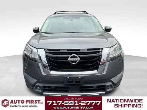Used 2022 Nissan Pathfinder SL AWD/4WD image 2