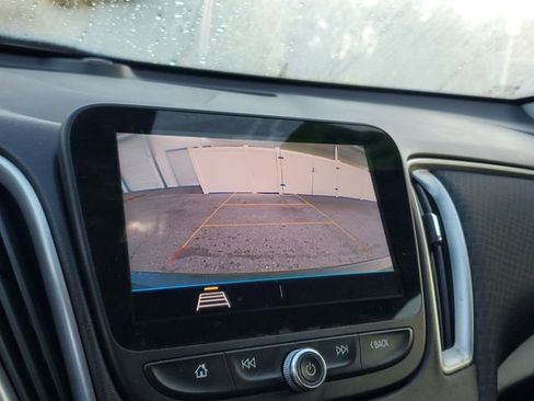 Used 2020 Chevrolet Malibu LS image 21