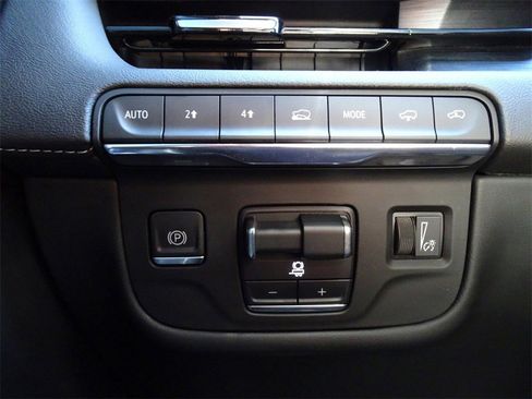 Used 2021 Cadillac Escalade ESV Sport w/ Driver Assist Tech Package image 26