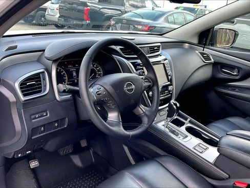 Used 2023 Nissan Murano SV image 16