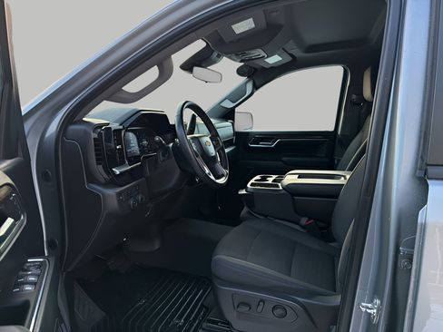 Used 2024 Chevrolet Silverado 1500 LT image 13
