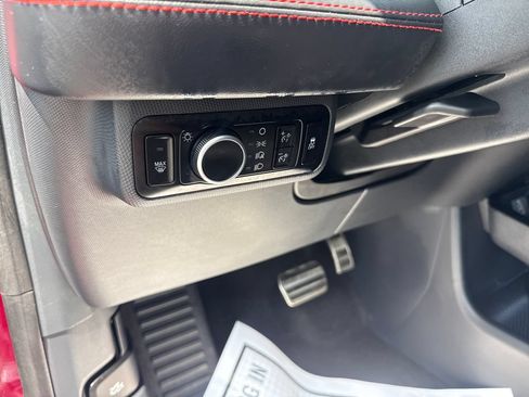 Used 2025 Ford Mustang Mach-E Premium w/ Sport Appearance Package AWD/4WD image 31
