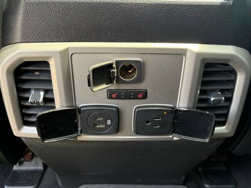 Used 2021 Ford F250 Lariat w/ Lariat Ultimate Package AWD/4WD image 26