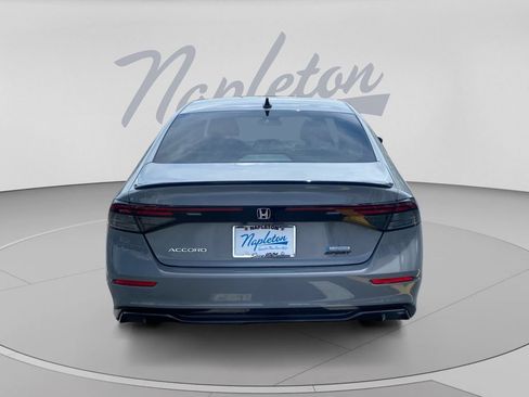 Used 2024 Honda Accord Sport image 7