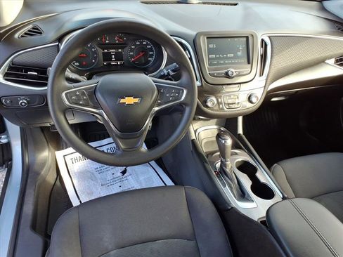 Used 2018 Chevrolet Malibu LT image 14